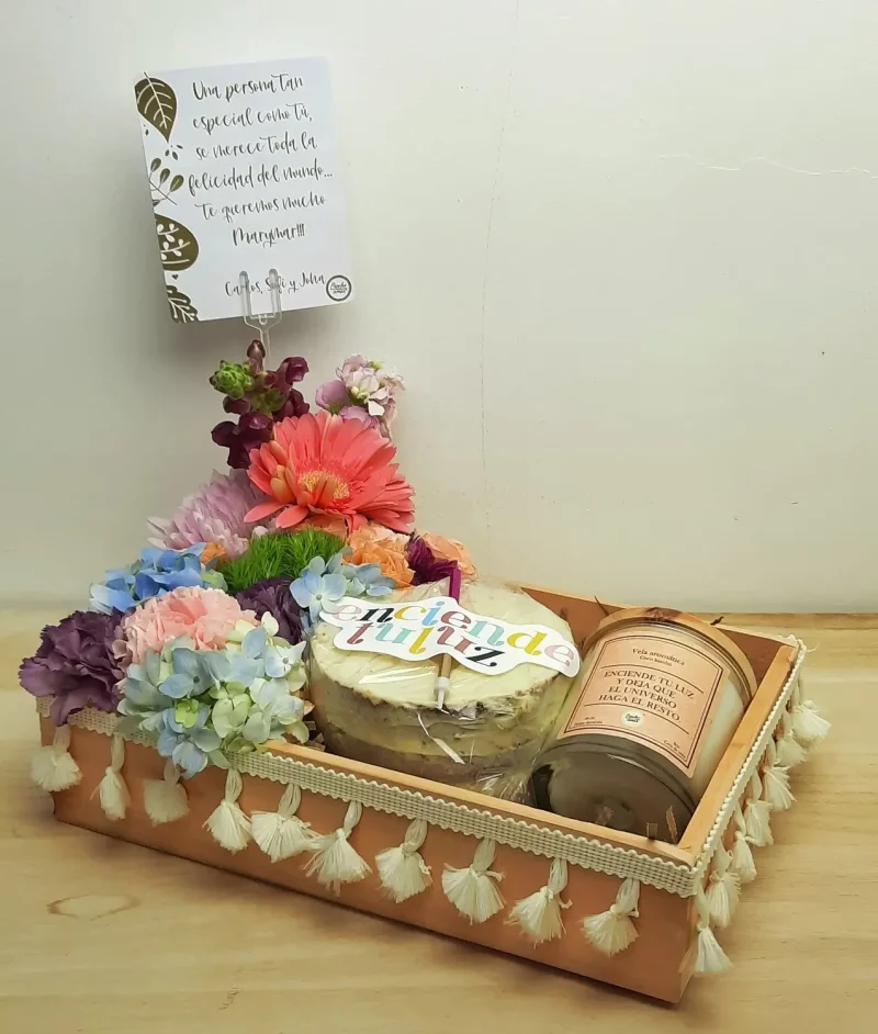 caja lina con torta box regalo 2